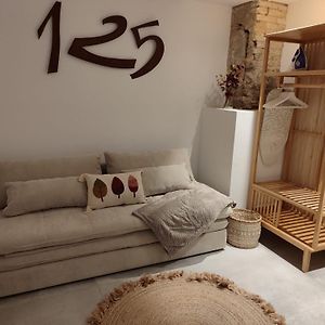 Studio met een King Size Bed